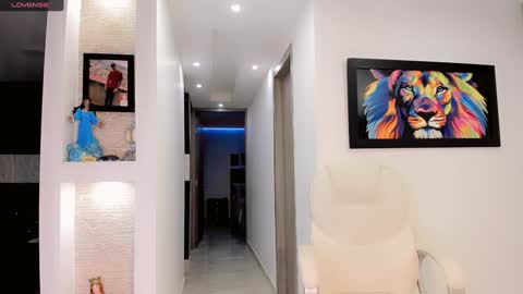 Snapshot of meelanyalejandraa chatting on 01/20/25, 05:48 MelanyAlejandra online show from 01/20/25, 05:48