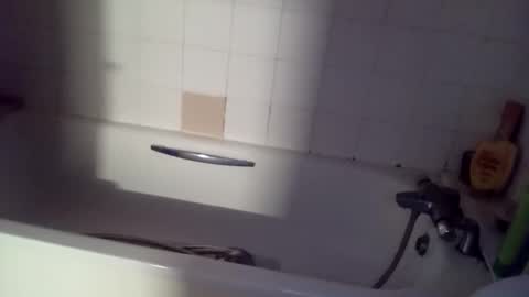 Snapshot of meetings_avalable chatting on 11/02/25, 04:04 Jack Jack online show from 11/02/25, 04:04