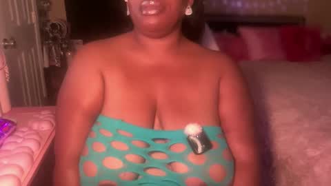 Snapshot of meetsouthernpeach chatting on 06/11/26, 02:22 Southern Peach online show from 06/11/26, 02:22