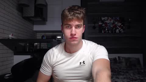 Snapshot of megamaxxxl chatting on 12/05/24, 09:50 Max online show from 12/05/24, 09:50