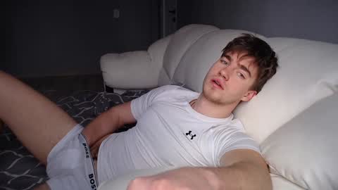 Snapshot of megamaxxxl chatting on 01/21/25, 11:35 Max online show from 01/21/25, 11:35