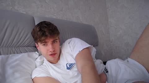 Snapshot of megamaxxxl chatting on 02/01/25, 01:30 Max online show from 02/01/25, 01:30