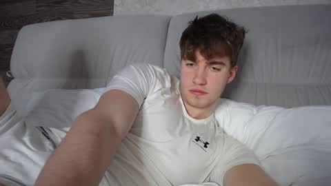 Snapshot of megamaxxxl chatting on 02/04/25, 05:45 Max online show from 02/04/25, 05:45