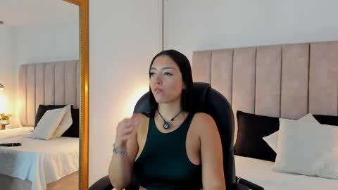 Megan online show from 04/01/26, 01:52