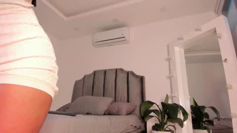 Snapshot of megan__88 chatting on 02/02/25, 11:00 megan online show from 02/02/25, 11:00