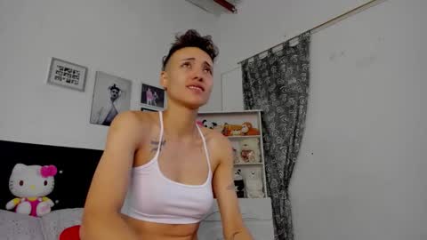 Snapshot of megan_and_clohe chatting on 12/02/25, 06:58 M E G A N online show from 12/02/25, 06:58