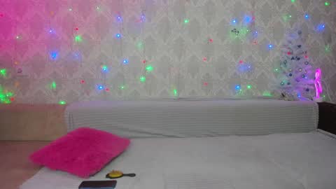 Helena Tuman online show from 12/26/24, 04:21