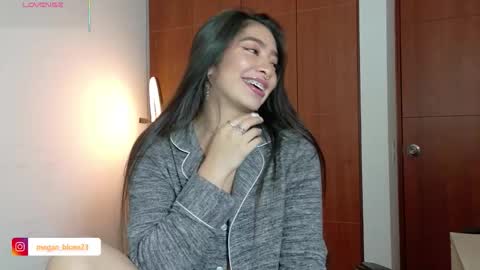 Megan Bluee online show from 01/19/26, 03:38