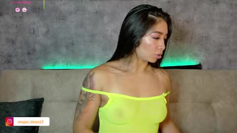 Megan Bluee online show from 04/16/26, 11:40