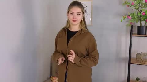 Snapshot of megan_boon chatting on 10/30/25, 03:13 Sofia online show from 10/30/25, 03:13