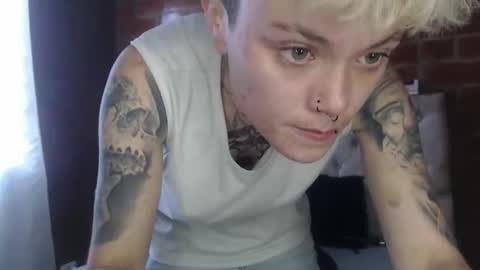 Megan and sophi online show from 05/19/26, 02:01