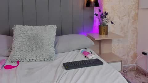 Carolina Paez online show from 02/26/25, 02:04