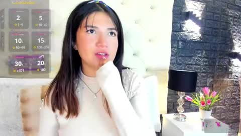 Snapshot of megan_devon chatting on 02/06/25, 11:43     online show from 02/06/25, 11:43