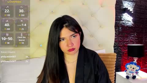 Snapshot of megan_devon chatting on 03/10/25, 05:18     online show from 03/10/25, 05:18
