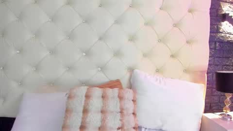 Snapshot of megan_devon chatting on 03/12/25, 05:49     online show from 03/12/25, 05:49