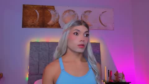 megan do santos online show from 11/30/25, 01:37