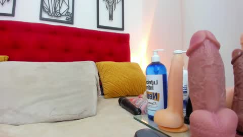 Megan online show from 11/13/25, 01:04