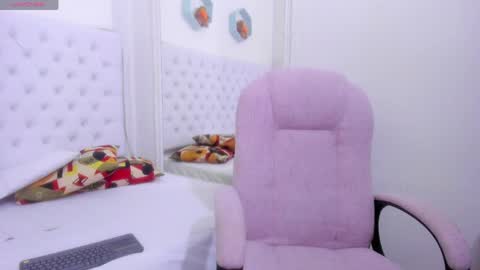 Megan online show from 04/06/26, 10:54