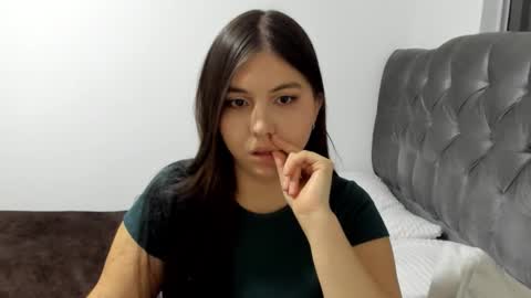 Snapshot of megan_lrq chatting on 10/02/25, 05:25 Megan online show from 10/02/25, 05:25