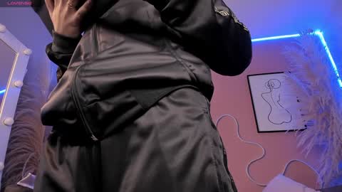     online show from 12/28/24, 11:52