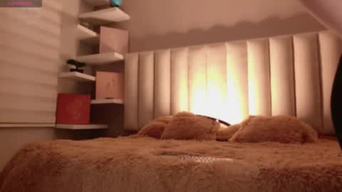     online show from 10/08/25, 12:03