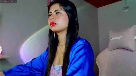 Snapshot of megan_queen_777 chatting on 06/13/26, 09:29 megan_queen_777 online show from 06/13/26, 09:29