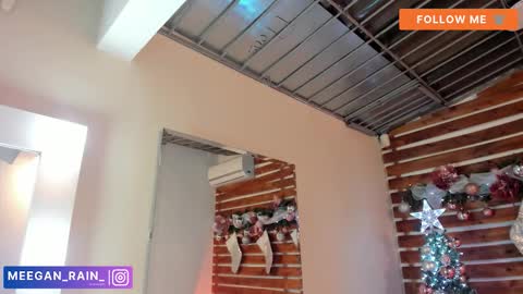 megan_raiin online show from 12/20/25, 08:54