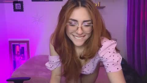 Snapshot of megan_ricci chatting on 10/03/25, 11:57                 Laura                 online show from 10/03/25, 11:57