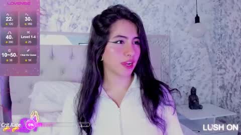 Snapshot of megan_rossee1 chatting on 12/28/24, 01:17 MEGAN online show from 12/28/24, 01:17