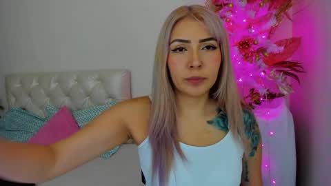 Megan rose online show from 01/04/25, 12:16