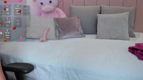 Snapshot of megan_sofiaa_ chatting on 03/03/26, 12:22 Megan online show from 03/03/26, 12:22