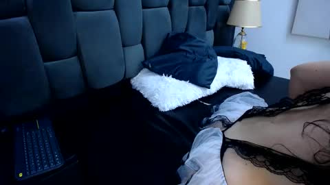 Snapshot of megan_sweet_1 chatting on 01/28/25, 02:21 megan_sweet_1 online show from 01/28/25, 02:21