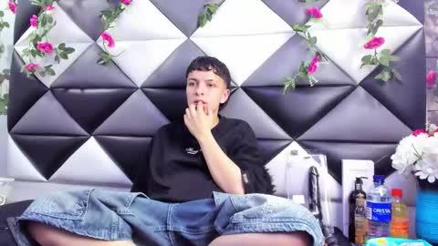 Snapshot of megan_thompsonn_ chatting on 10/18/25, 02:25 megan_thompsonn_ online show from 10/18/25, 02:25