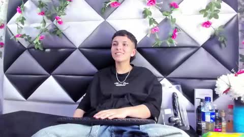 Snapshot of megan_thompsonn_ chatting on 12/03/25, 02:41 megan_thompsonn_ online show from 12/03/25, 02:41