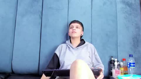 megan_thompsonn_ online show from 03/21/26, 08:19