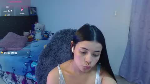 Snapshot of megan_ve chatting on 06/13/26, 02:20 Carolina online show from 06/13/26, 02:20