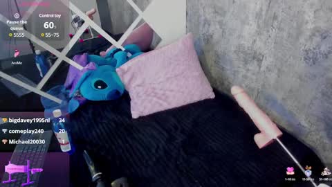 Snapshot of megan_xoxo1 chatting on 03/11/25, 05:02 Megan online show from 03/11/25, 05:02