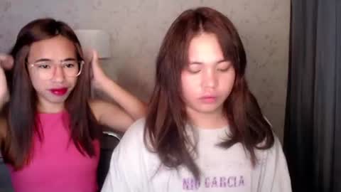 Snapshot of megan_younng chatting on 02/19/26, 05:42 MEGAN online show from 02/19/26, 05:42