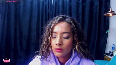 Snapshot of meganadriels96 chatting on 01/19/25, 07:37 M E G A N online show from 01/19/25, 07:37