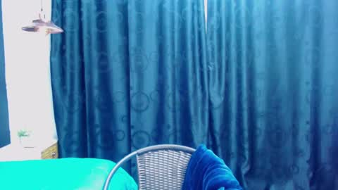 Snapshot of meganadriels96 chatting on 02/17/25, 07:31 M E G A N online show from 02/17/25, 07:31