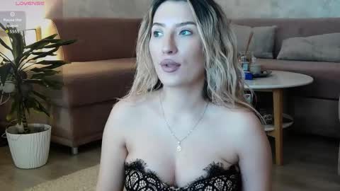 Snapshot of meganblazex chatting on 05/19/26, 06:47 Megan online show from 05/19/26, 06:47
