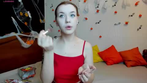 Snapshot of megancat333 chatting on 11/11/25, 09:31 megancat333 online show from 11/11/25, 09:31