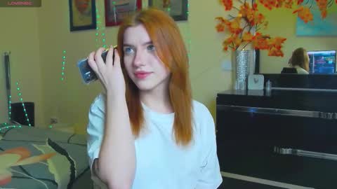 Snapshot of megancat333 chatting on 12/19/25, 10:06 megancat333 online show from 12/19/25, 10:06