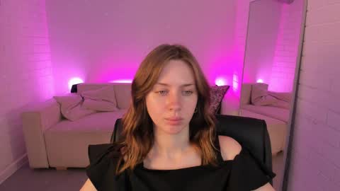 Snapshot of meganclapp chatting on 05/13/26, 06:33 Megan online show from 05/13/26, 06:33
