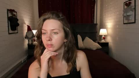 Snapshot of meganclapp chatting on 05/27/26, 05:15 Megan online show from 05/27/26, 05:15