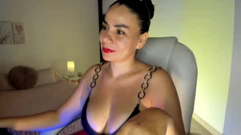 Megan M online show from 12/29/24, 01:02