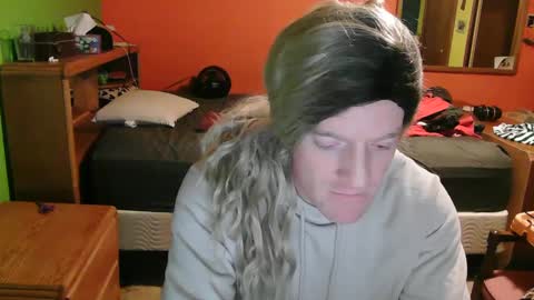 Snapshot of meganfitzy chatting on 12/28/24, 01:08 GlamTransGoddess online show from 12/28/24, 01:08