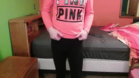 Snapshot of meganfitzy chatting on 12/04/25, 02:32 GlamTransGoddess online show from 12/04/25, 02:32