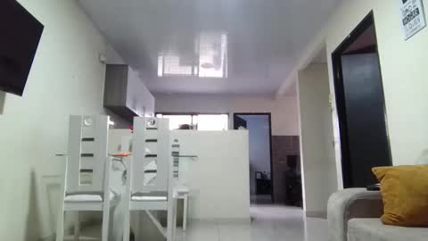 megan        online show from 04/08/26, 03:45