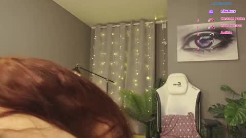 Snapshot of meganiex chatting on 02/18/25, 09:21 MeganieX online show from 02/18/25, 09:21